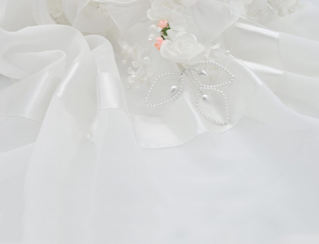 Matching metals across a wedding party