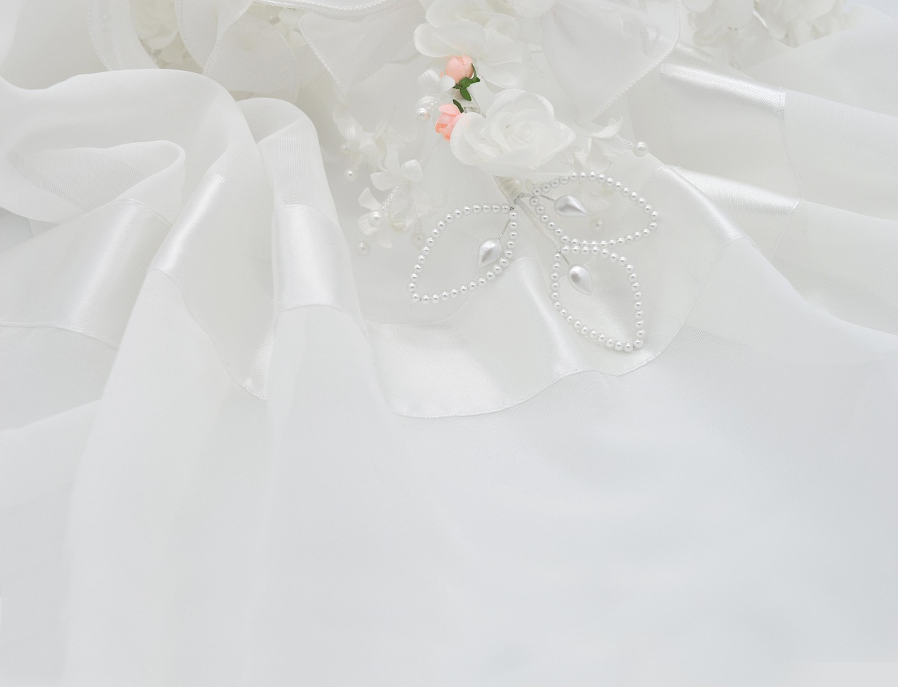 Matching metals across a wedding party